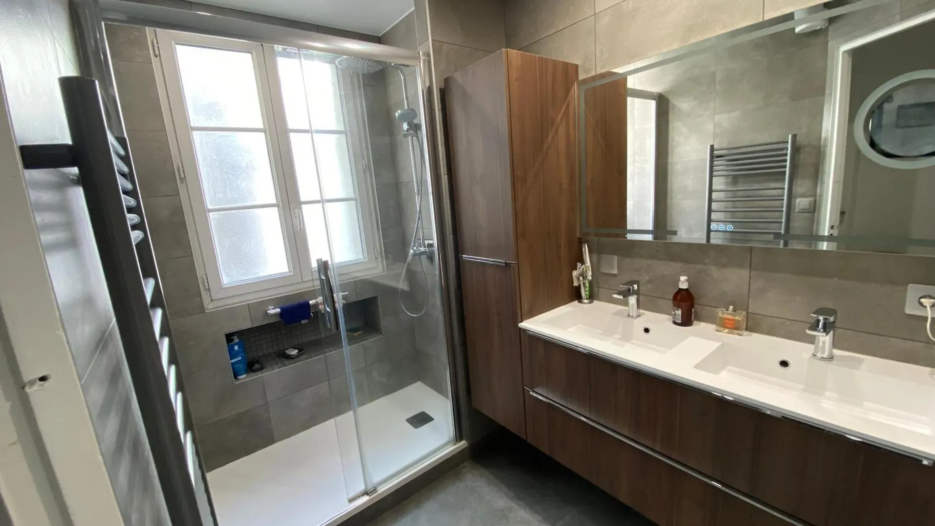 Bed & Breakfast Maison Auguste Paris France